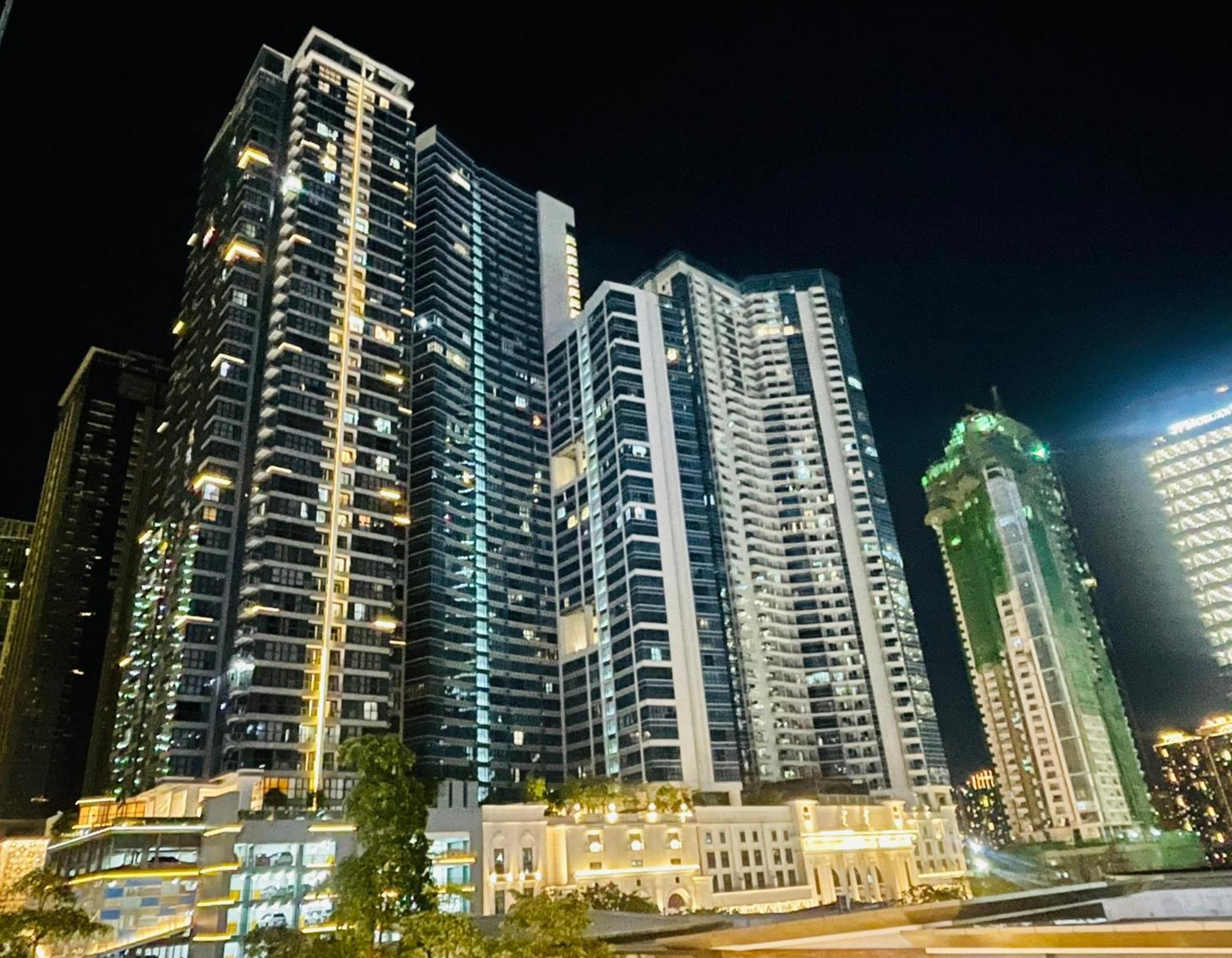 Uptown Parksuites Bgc タギッグ エクステリア 写真