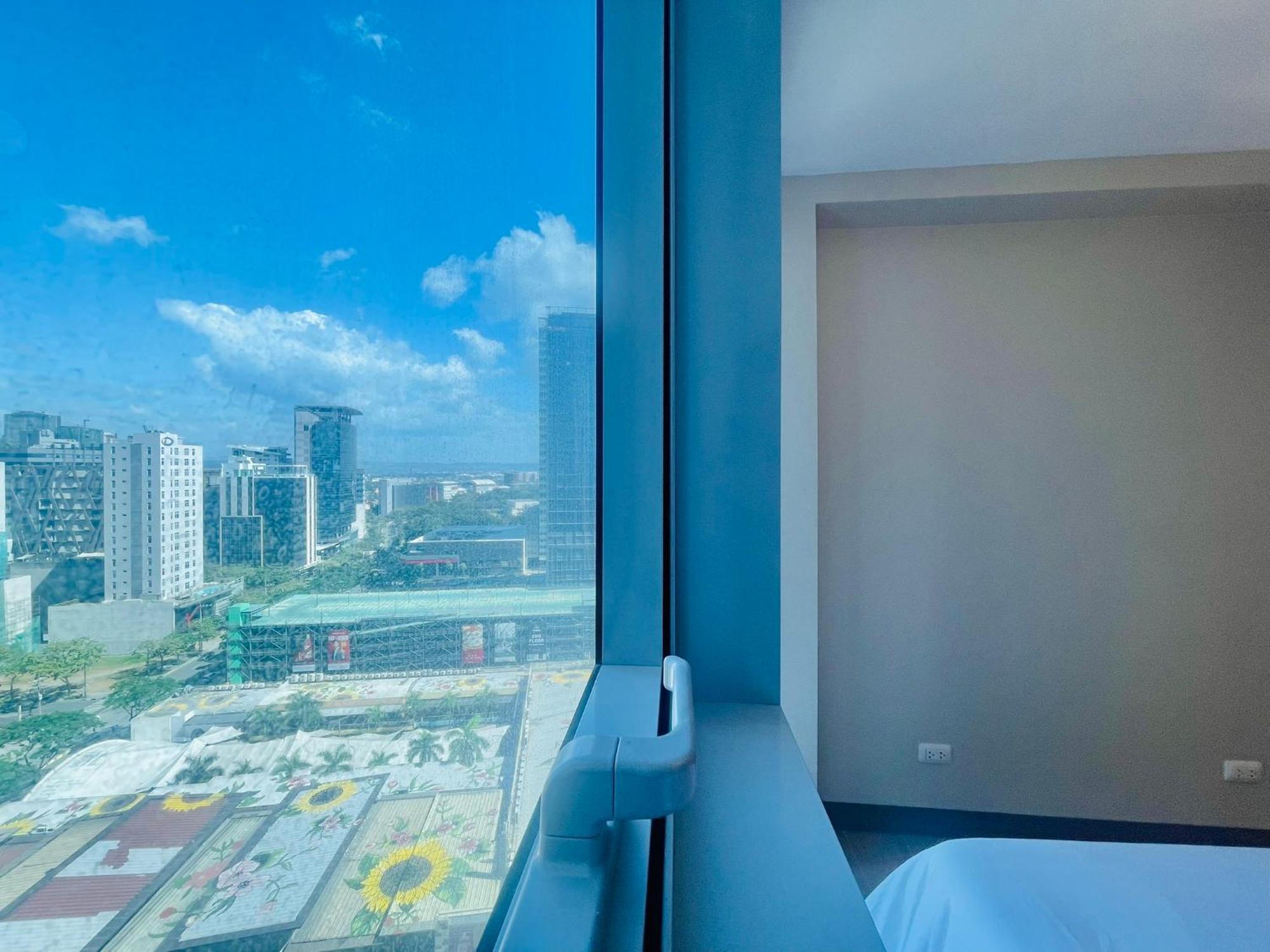 Uptown Parksuites Bgc タギッグ エクステリア 写真
