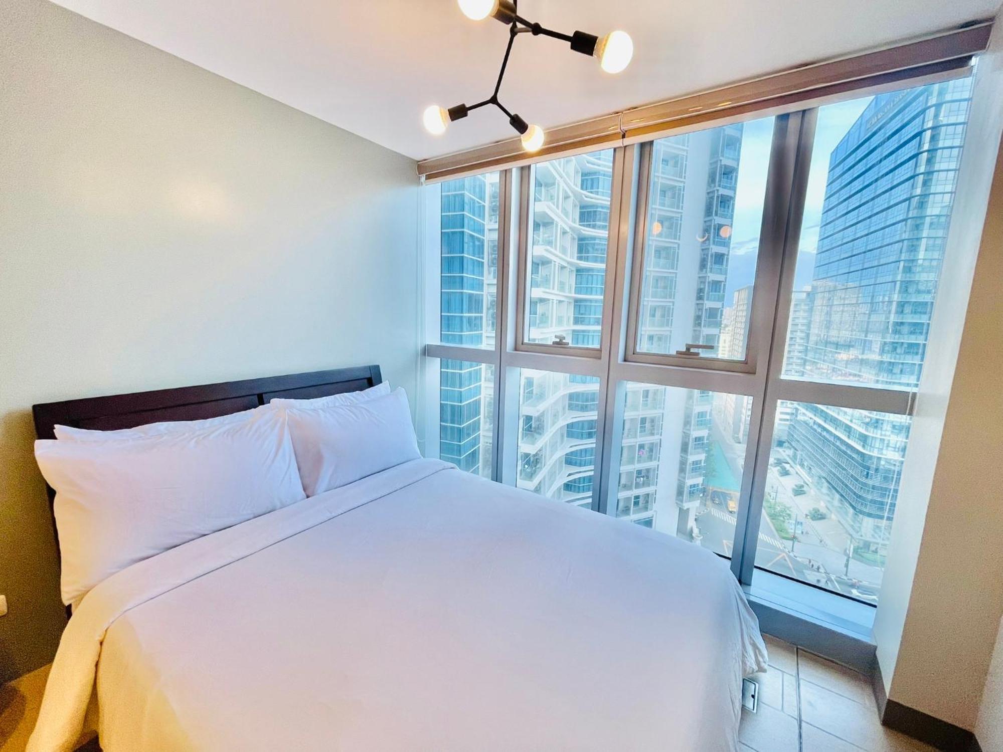 Uptown Parksuites Bgc タギッグ エクステリア 写真