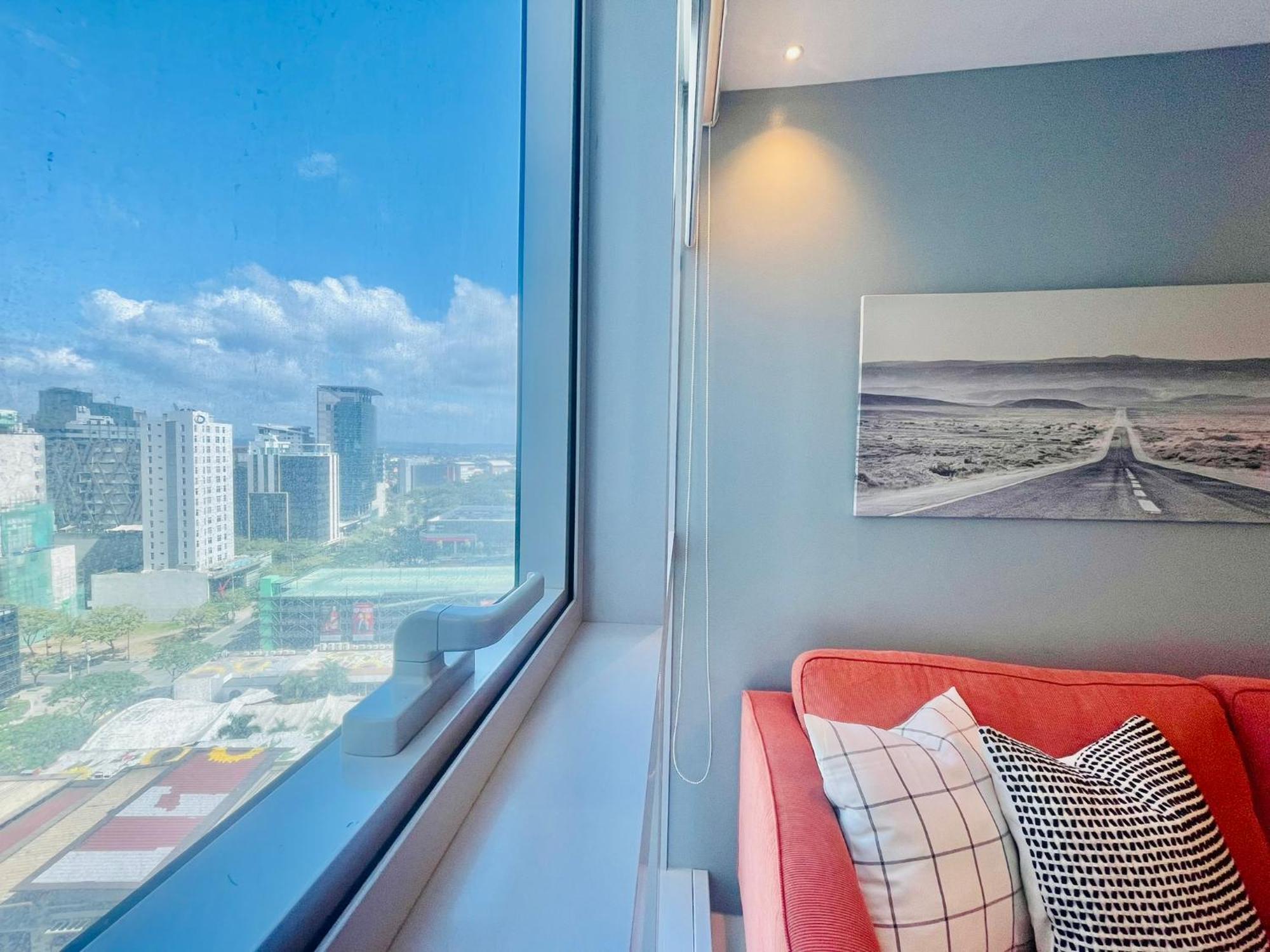 Uptown Parksuites Bgc タギッグ エクステリア 写真