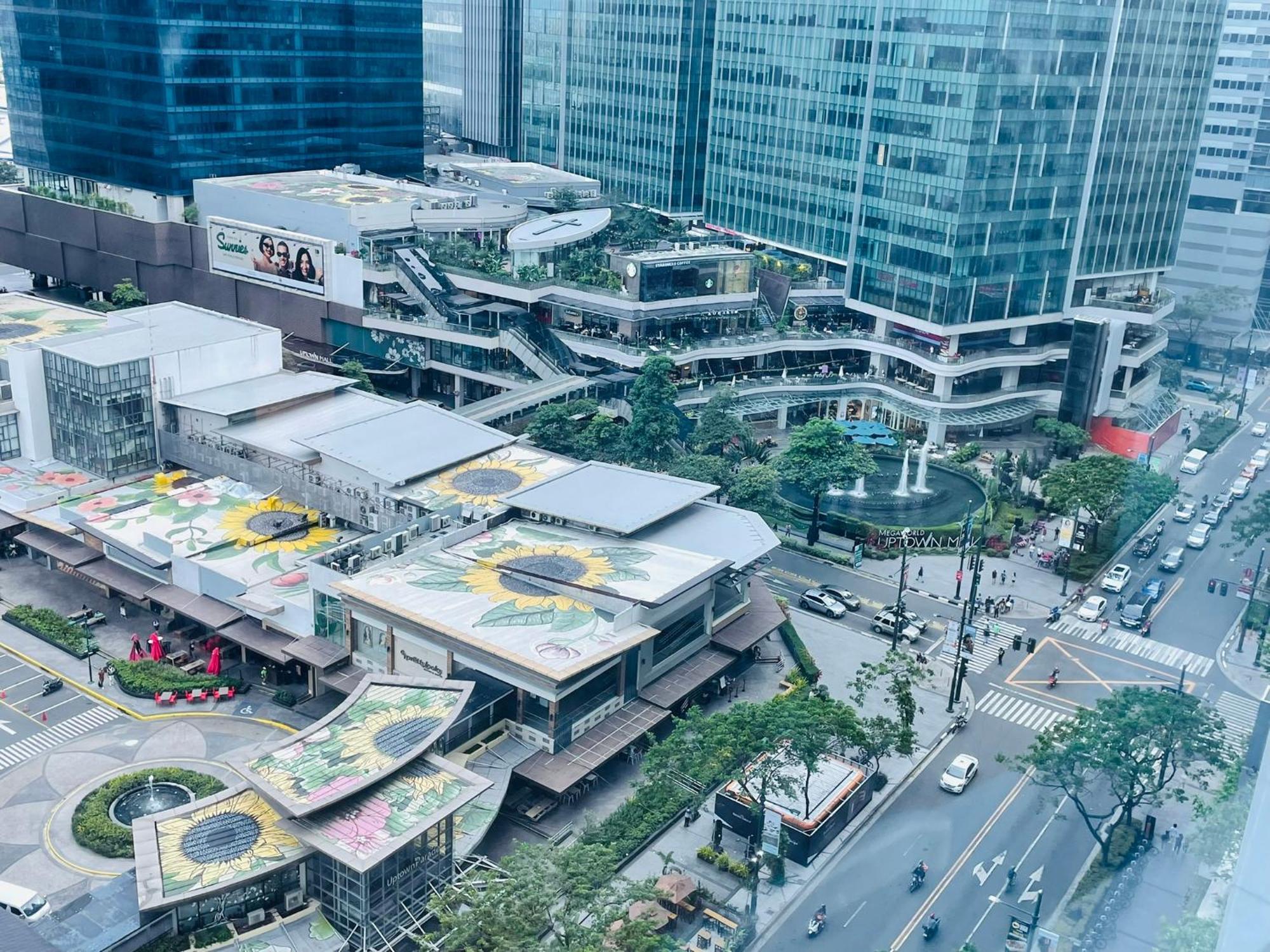 Uptown Parksuites Bgc タギッグ エクステリア 写真