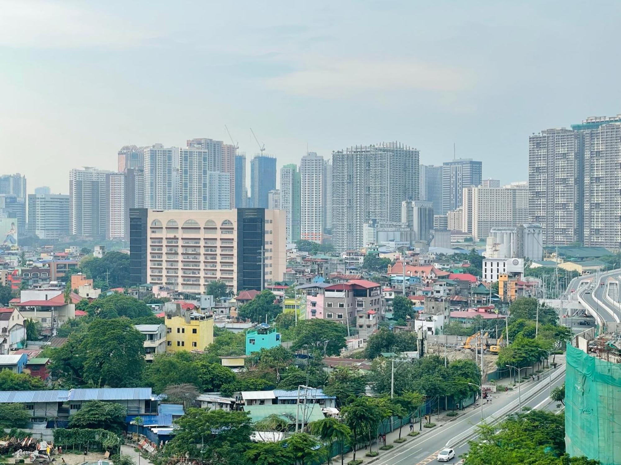 Uptown Parksuites Bgc タギッグ エクステリア 写真