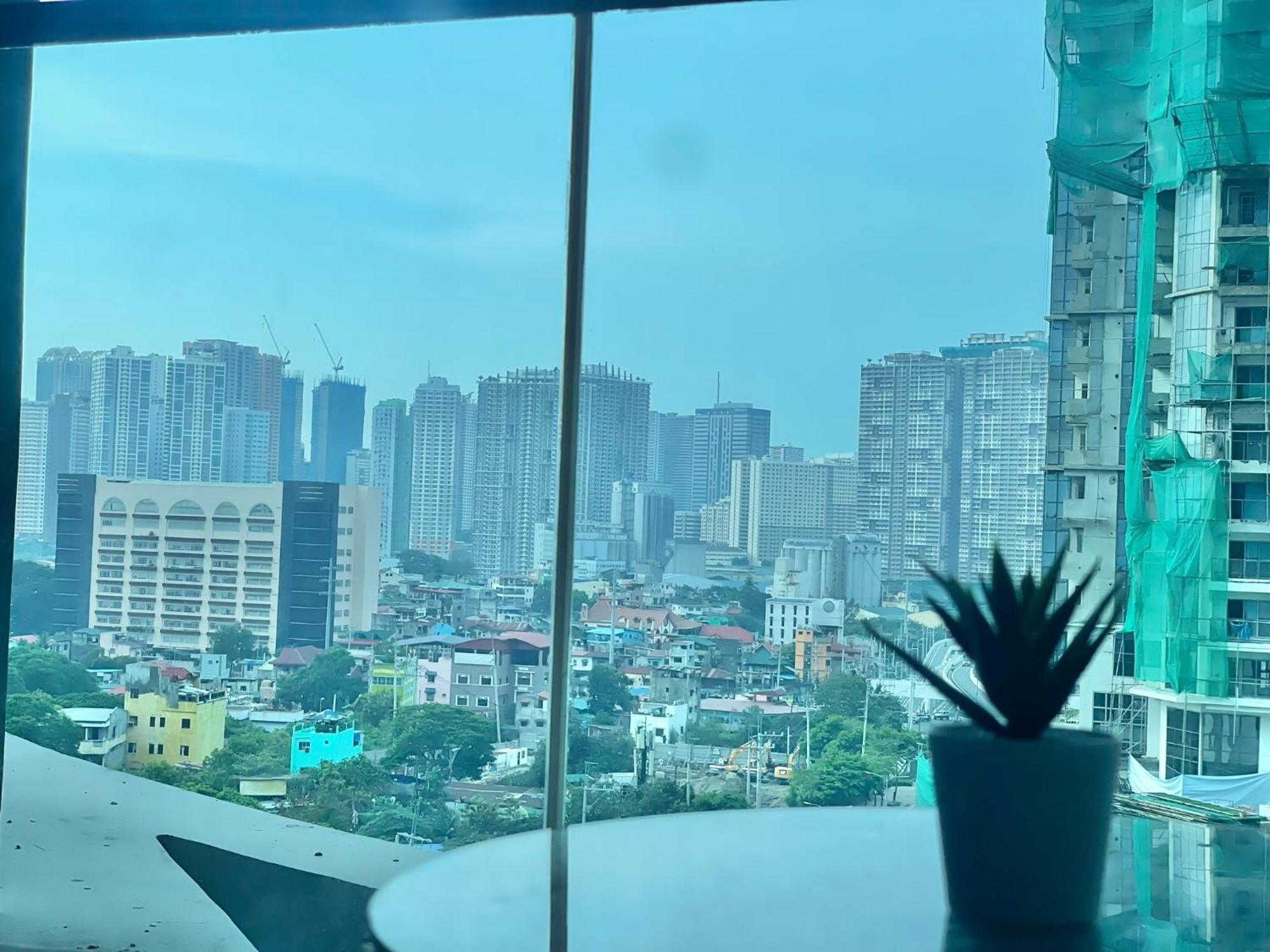 Uptown Parksuites Bgc タギッグ エクステリア 写真